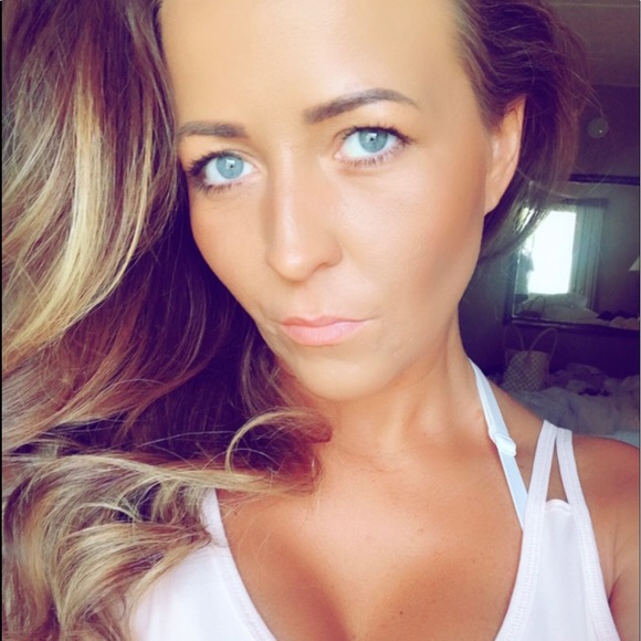 Meet your Posher, Angela - Picture 1 of 1